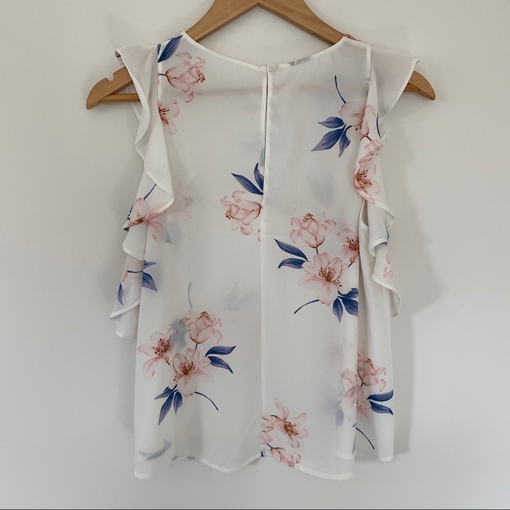{Lush} Ruffle Cold Shoulder Top - Picture 15 of 15